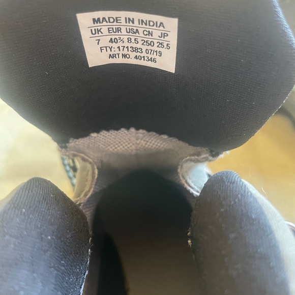 Salomon Women’s Boots - Gray and Black - Picture 7 of 8